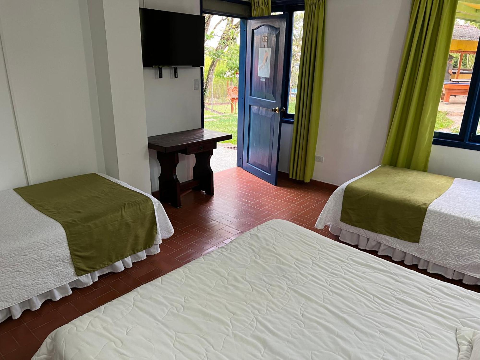 Ecohotel La Casona Pereira Tribunas Exterior photo