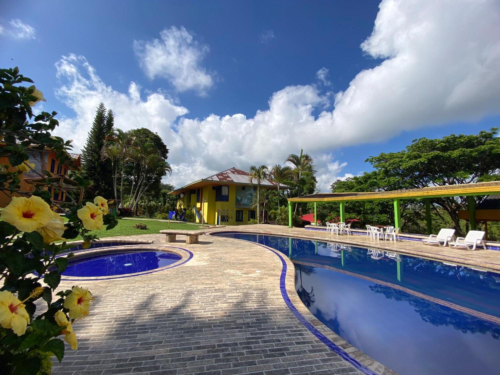 Ecohotel La Casona Pereira Tribunas Exterior photo